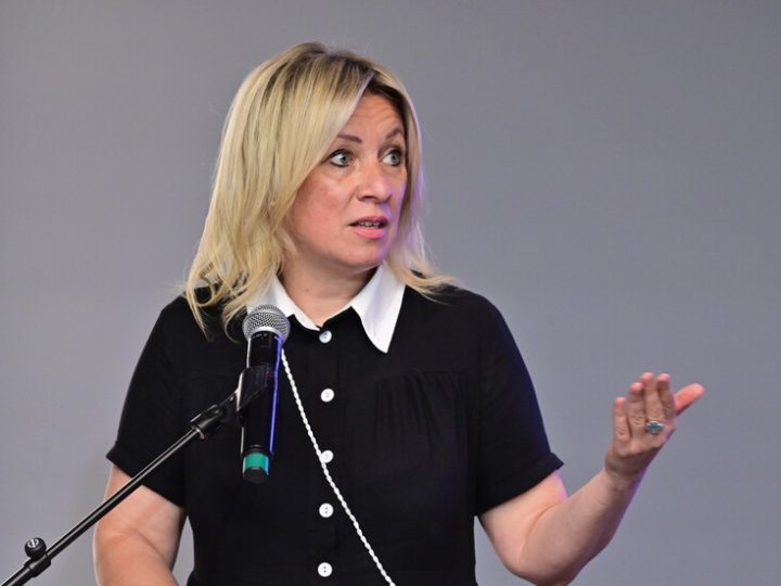 زاخاروفا: تصف إزالة  تطبيق “ماكس” من “غوغل بلاي”  بأنه كلاسيكية الرقابة الغربية