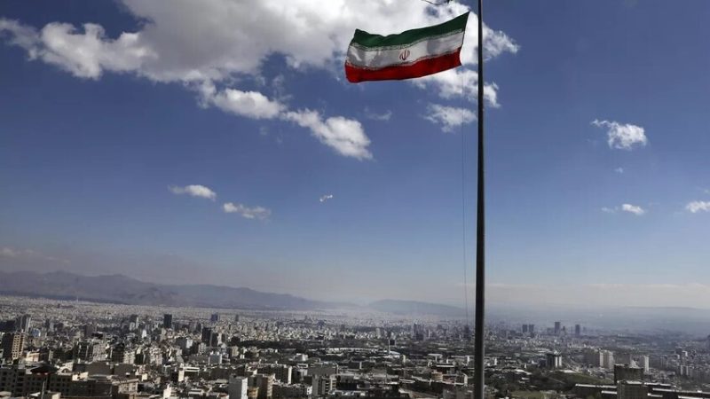 طهران تنفي نفيا قاطعا الإفراج عن أي سجناء أمريكيين