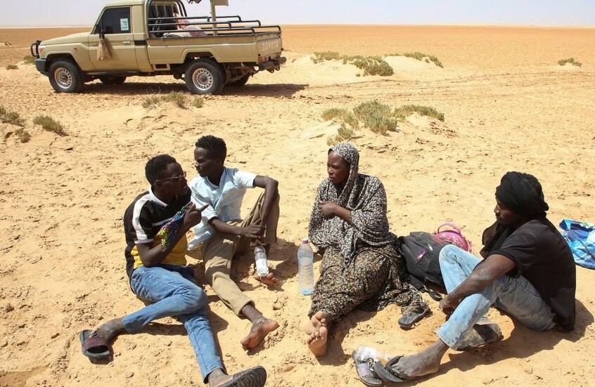 خبراء أمميون يطالبون بتحقيقات عاجلة بعد انتهاكات واسعة بحق المهاجرين على الحدود الليبية التونسية