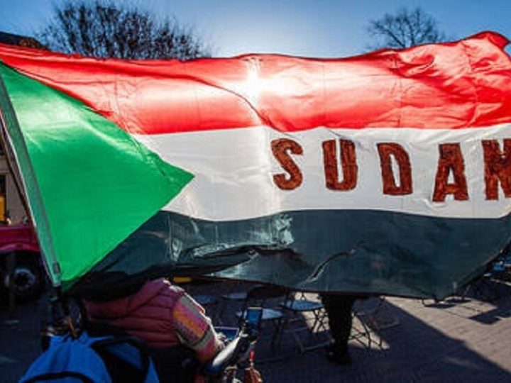 السودان.. تصاعد المخاوف مع تزايد التقارير عن استخدام براميل متفجرة في الحرب