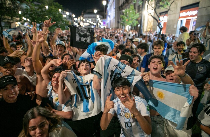 50 ألف مشجع أرجنتيني يغزون نيويورك قبل نهائي كأس العالم
