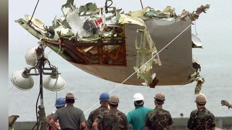 قناة إسرائيلية تنشر وثائق FBI.. تنظيم مصري وراء إسقاط رحلة TWA 800 بنيويورك