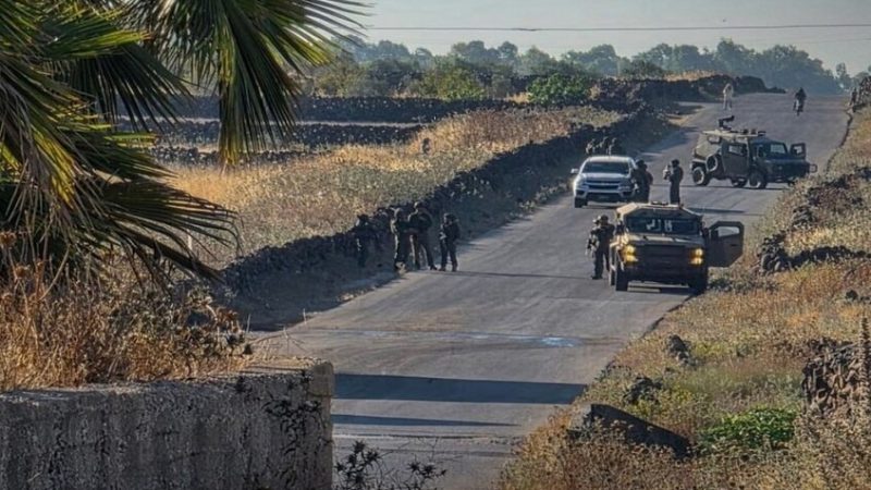 سوريا.. الجيش الإسرائيلي يفتش المارة تحت غطاء المسيرات بعد توغله في ريف القنيطرة
