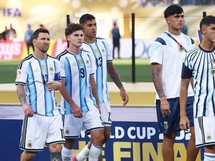 بعد خسارة كأس العالم.. حساب الكرة الذهبية يوجه رسالة إلى ميسي (صورة)