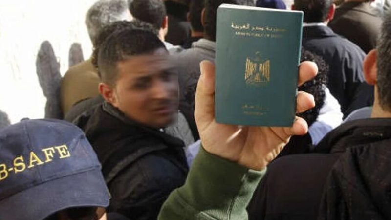 مصر.. قرار حول المفصولين تعسفيا في الخارج