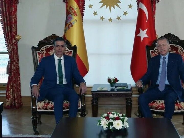 أردوغان لسانشيز: موقف إسبانيا الإنساني من فلسطين وجد صدى في قلوب مشجعي كرة القدم
