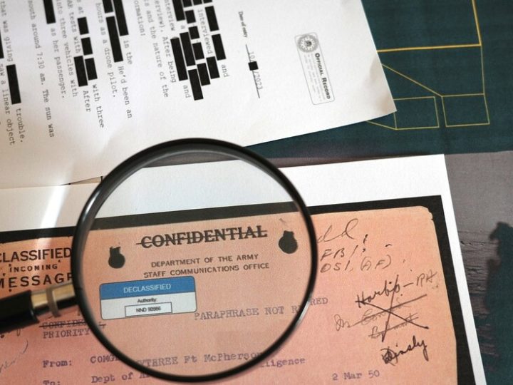ترامب يعفي المسؤولين السابقين من التزام الصمت حول الأجسام الطائرة المجهولة
