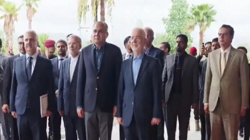 باكستان وإيران تعززان التنسيق لمكافحة الإرهاب والمخدرات
