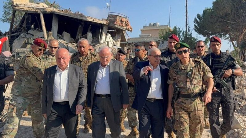 لبنان.. سلام يصل إلى زوطر الغربية مع بدء انتشار الجيش في إطار “المناطق التجريبية” (صور + فيديو)