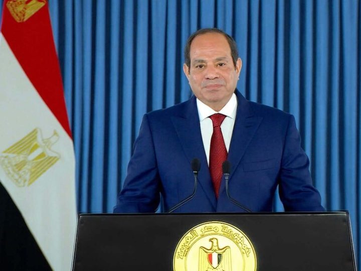 السيسي يوجه رسالة للمصريين.. ويتحدث عن تحديات تعصف بدول المنطقة