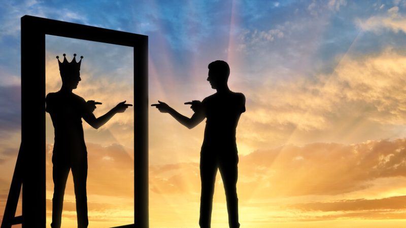 دولة عربية في المركز الثاني!.. دراسة أمريكية تصنف الدول حسب النرجسية