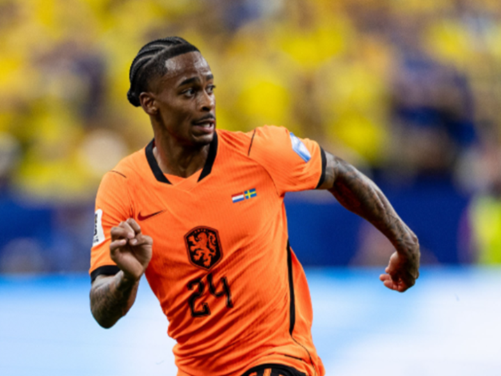 الهلال السعودي يحسم التعاقد مع سومرفيل بمبلغ ضخم