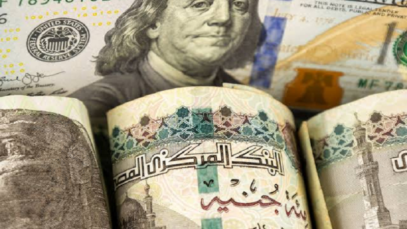لماذا ارتفعت ديون مصر من 48 إلى 165 مليار دولار؟ رئيس الوزراء السابق يجيب
