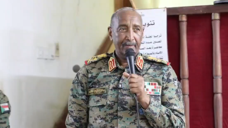 السودان.. البرهان يتعهد بطرد “قوات الدعم السريع” والتصدي للتهديدات الخارجية (فيديو)