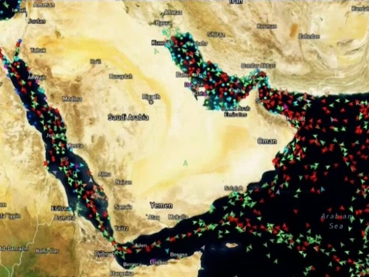 وزير خارجية إيران: سنطالب برسوم في هرمز مثل مصر في قناة السويس وبنما وتركيا وكندا