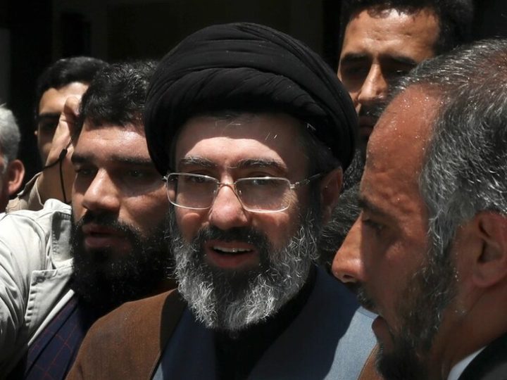 “نيويورك تايمز”: مجتبى خامنئي أكثر ميلا لامتلاك وإنتاج أسلحة نووية متطورة من والده الراحل