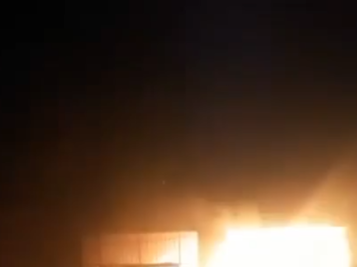 مستوطنون يضرمون النار في مسجدين بالضفة الغربية (صور + فيديو)