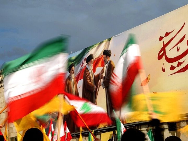 المرشد الأعلى الإيراني يرد على حزب الله اللبناني