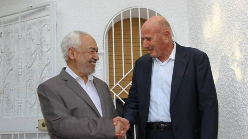 تونس.. مطالبات بكشف الوضع الصحي لراشد الغنوشي وأحمد نجيب الشابي