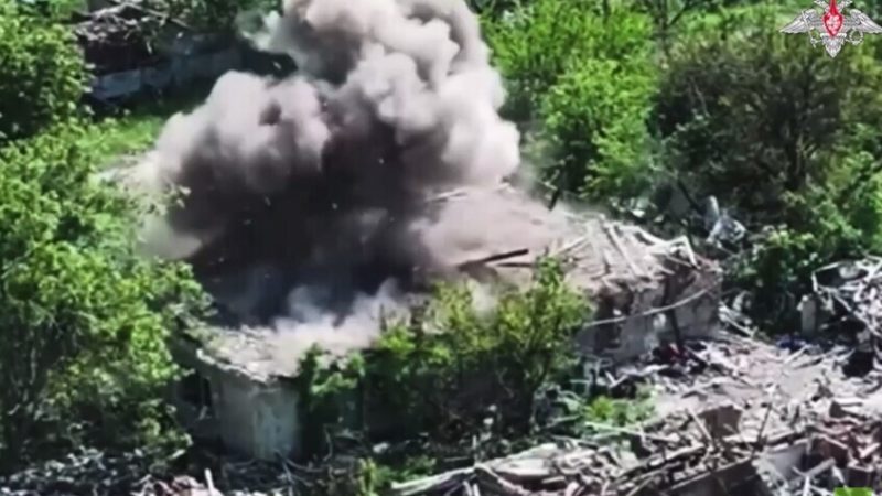 الدفاع الروسية: تحرير بلدتين في دونيتسك ودنيبروبيتروفسك (فيديو)