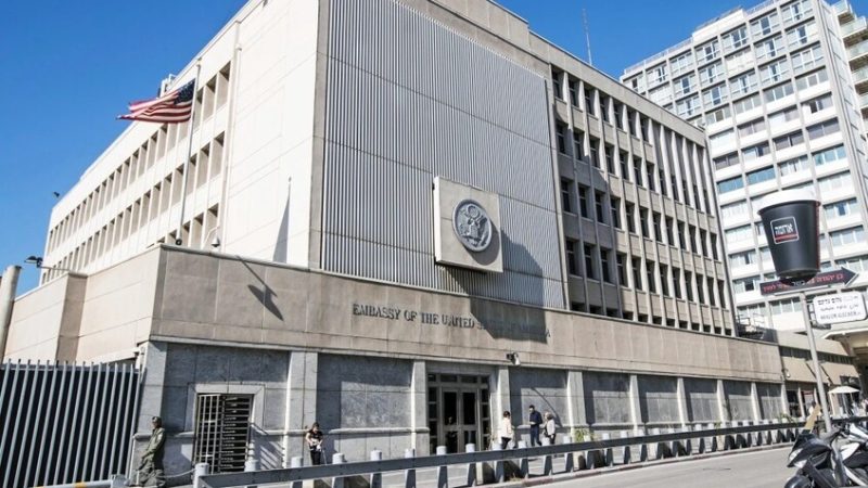 واشنطن تقيد سفر موظفيها وأسرهم إلى الضفة الغربية حتى الأربعاء