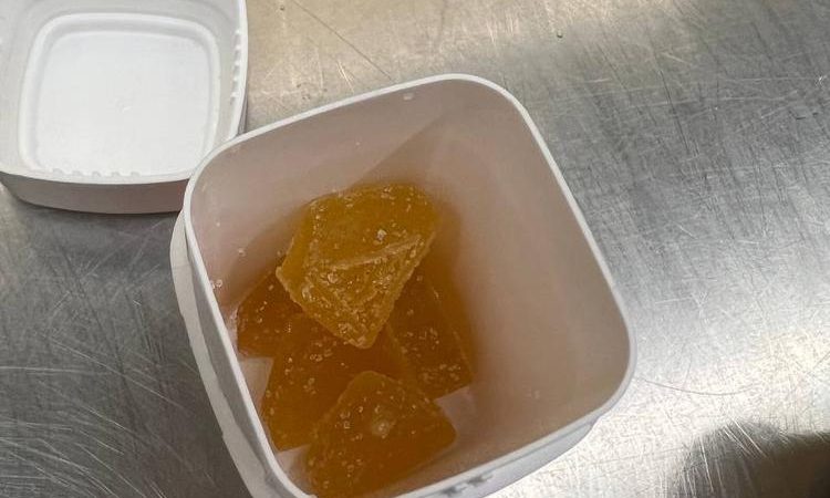 الجمارك الروسية تضبط مخدرات بحوزة أجنبي قادم من قطر