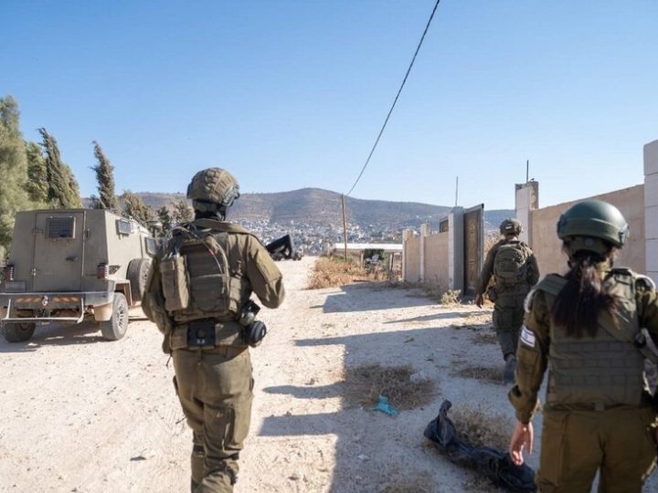 الجيش الإسرائيلي يفرج عن شاب من ريف القنيطرة الشمالي بعد اعتقاله في مداهمة سابقة