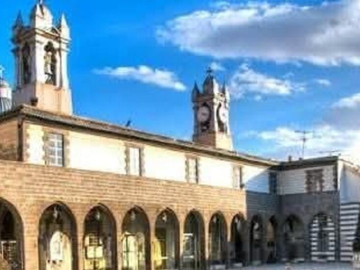 بعد جدل واسع.. بطريركية الروم الملكيين الكاثوليك تكشف حقيقة حادثة كنيسة الزيتون في دمشق