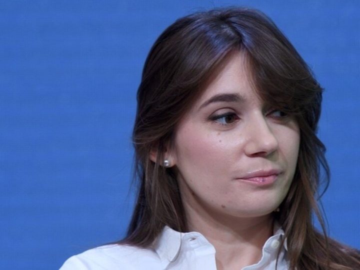 فرنسا تستعد لطرد رئيسة مكتب قناة “RT” السابقة في باريس