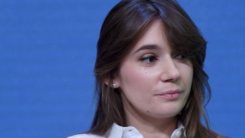 فرنسا تستعد لطرد رئيسة مكتب قناة “RT” السابقة في باريس