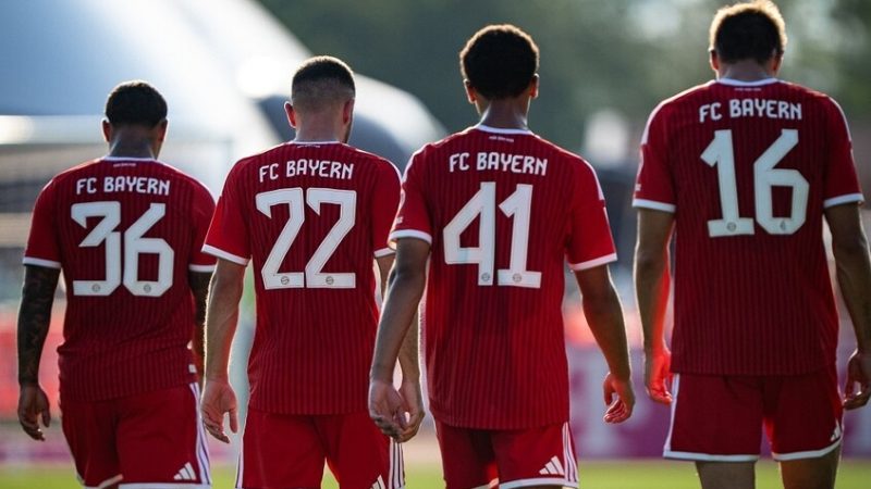 بكرة القدم.. بايرن ميونخ يفوز على فريق بنتيجة (15-0).. فيديو