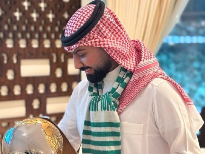 “تعطي المشجع كف ما ينساه”.. فيصل زيد يشن هجوما حادا على يايسله