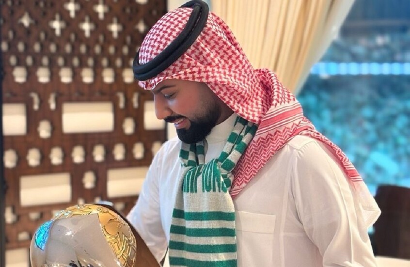 “تعطي المشجع كف ما ينساه”.. فيصل زيد يشن هجوما حادا على يايسله