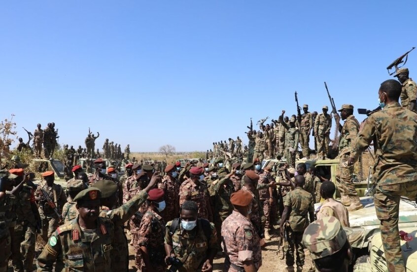 انشقاق مجموعة كبيرة من الدعم السريع والجيش السوداني يستولي على مئات الآليات