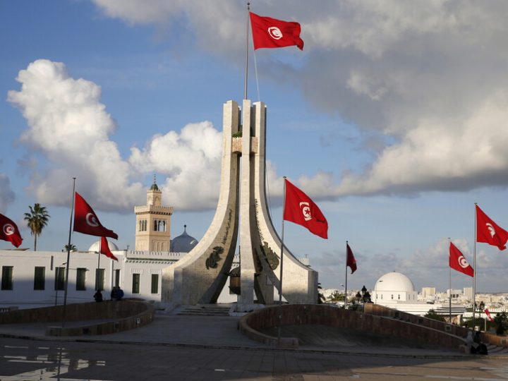 وزيرة المالية التونسية توضح سياسة الاقتراض التي تعتمدها الدولة