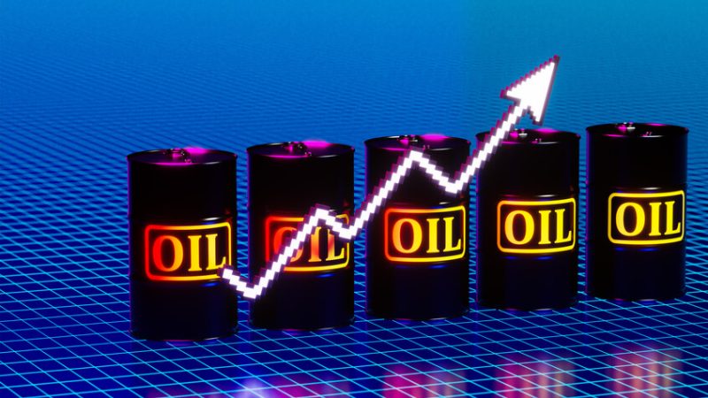 ارتفاع أسعار النفط بعد إعلان إيران توقيف سفينتين حاولتا مغادرة مضيق هرمز