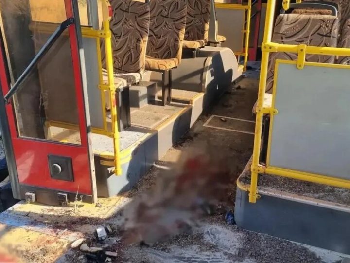 مقتل شخص وإصابة 12 استهدفت حافلتهم مسيّرة أوكرانية في زابوروجيه