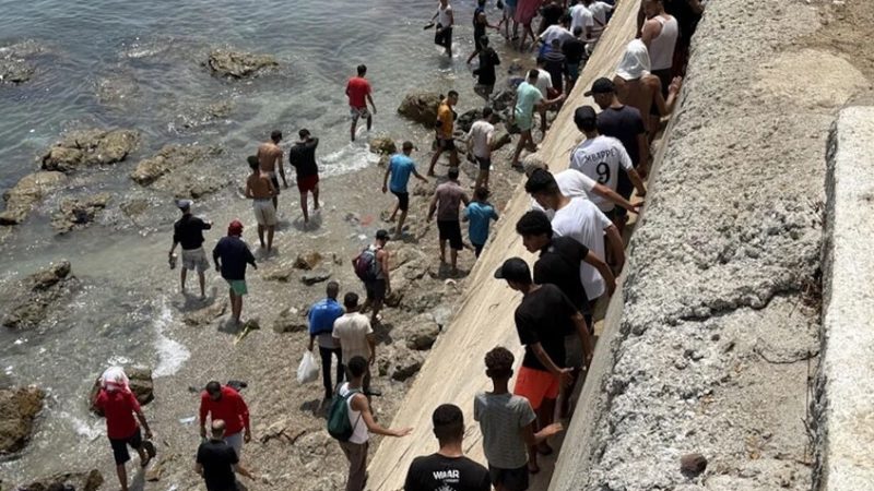 في أول تعليق رسمي.. الداخلية المغربية تكشف حقيقة أحداث سبتة ومليلية: تضليل رقمي وشبكات اتجار بالبشر