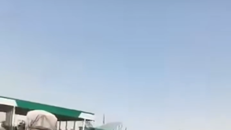 إعادة شبان سوريين من الحدود التركية بعد تعرضهم للضرب وسلب ملابسهم