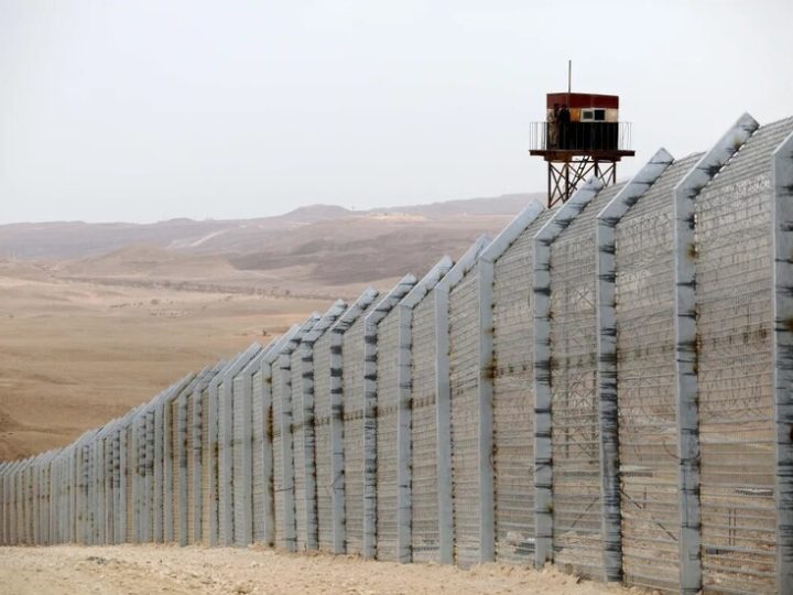 إسرائيل تستنفر لمواجهة عمليات تهريب على الحدود المصرية