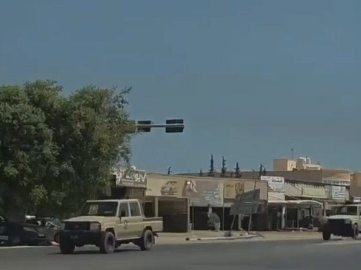 بعد ساعات من الاشتباكات والضحايا.. اللواء 52 يوقف القتال في صرمان غرب ليبيا (فيديو)