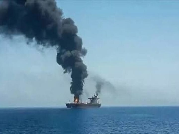 إيران تكشف عبر “رويترز” شروطها مقابل إعادة حركة السفن عبر مضيق هرمز
