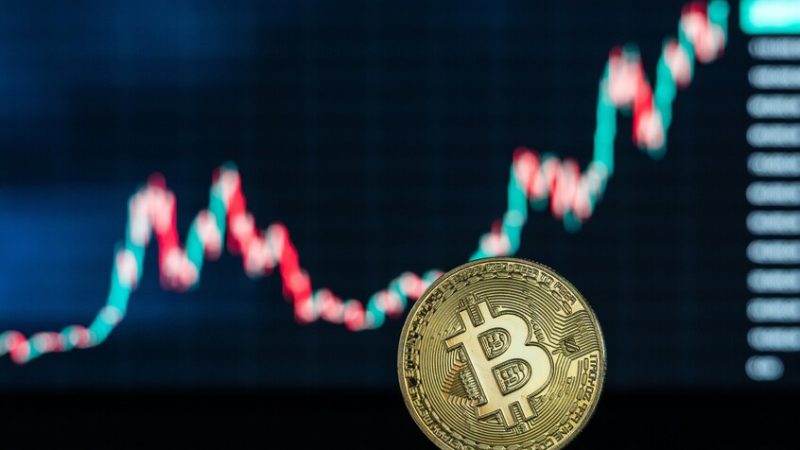 بوتين يوقع قانون العملات المشفرة في روسيا