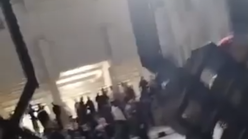 سوريا.. مقتل شخصين بإطلاق نار داخل محل تجاري في ريف درعا