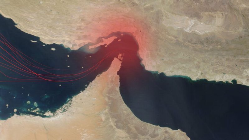 “رويترز”: العقوبات الأمريكية تشكل عائقا أمام حركة الملاحة عبر مضيق هرمز