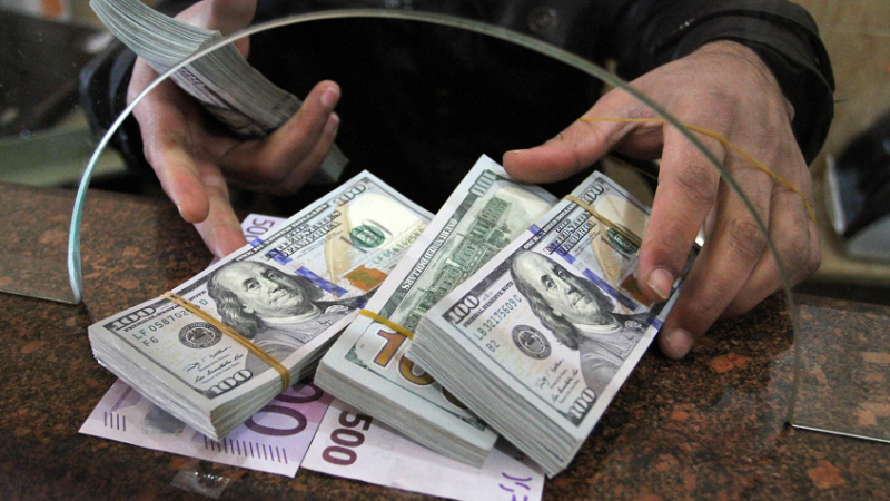 الأمن المصري يتحفظ على لواء شرطة عراقي سابق بسبب مليار جنيه