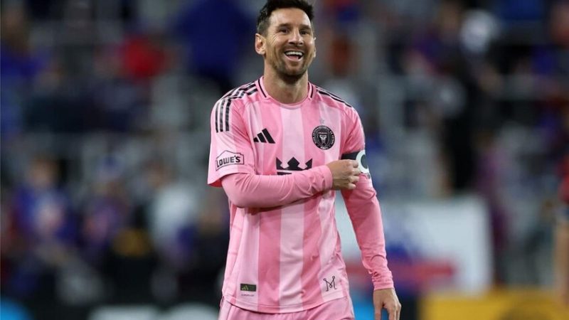 ميسي يوجه صدمة قوية لجماهير برشلونة (فيديو)