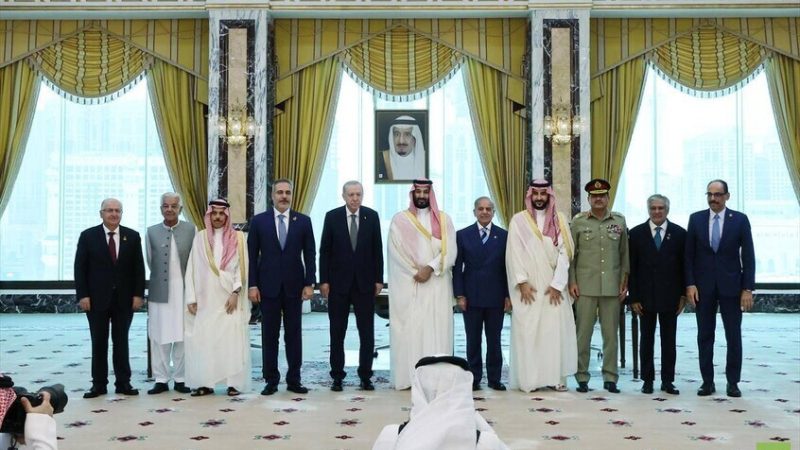 مسؤول سعودي: الاتفاقية مع تركيا وباكستان لا تمثل توجها لبناء محور عسكري أو تكتل طائفي