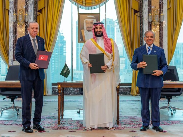 في رسالة بعد “اتفاق مكة المشترك”.. رضائي: الاتفاق الورقي مع تركيا وباكستان لن يجلب الأمن للسعودية
