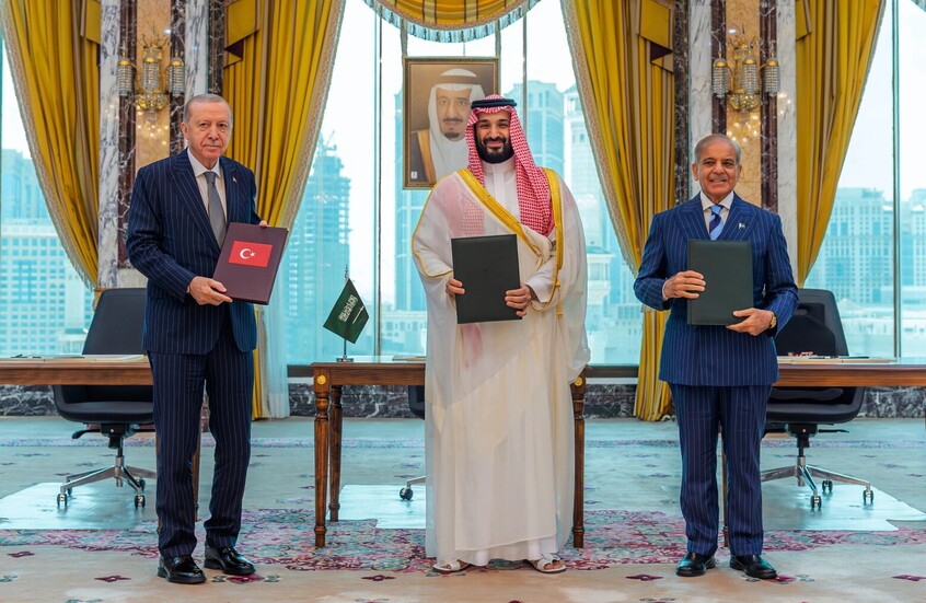 في رسالة بعد “اتفاق مكة المشترك”.. رضائي: الاتفاق الورقي مع تركيا وباكستان لن يجلب الأمن للسعودية